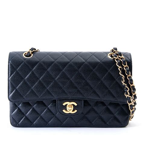 chanel entretien sac|Chanel leather bag instructions.